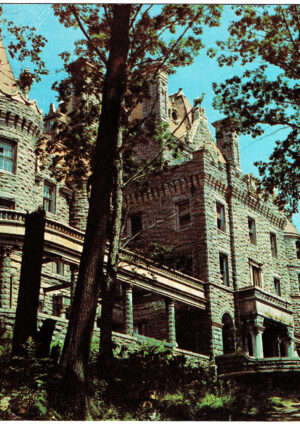 vintage postcard of boldt castle